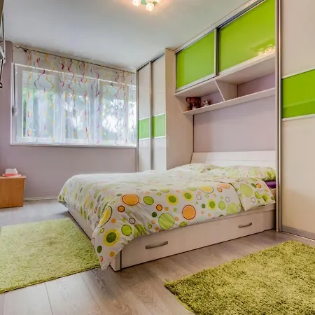 Cool Cozy Apartment Split