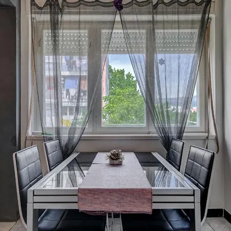 Apartment Cool Cozy *