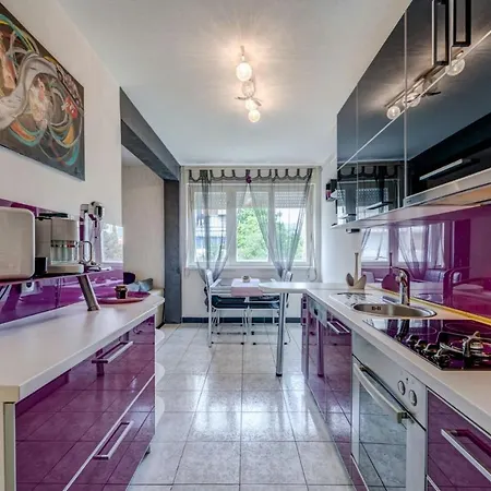 Cool Cozy Apartment *